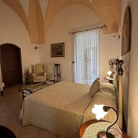 Donna Concetta Casa Vacanze Феллине Экстерьер фото