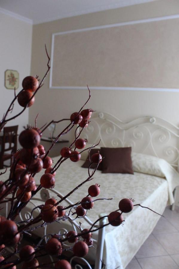 Donna Concetta Casa Vacanze Феллине Экстерьер фото