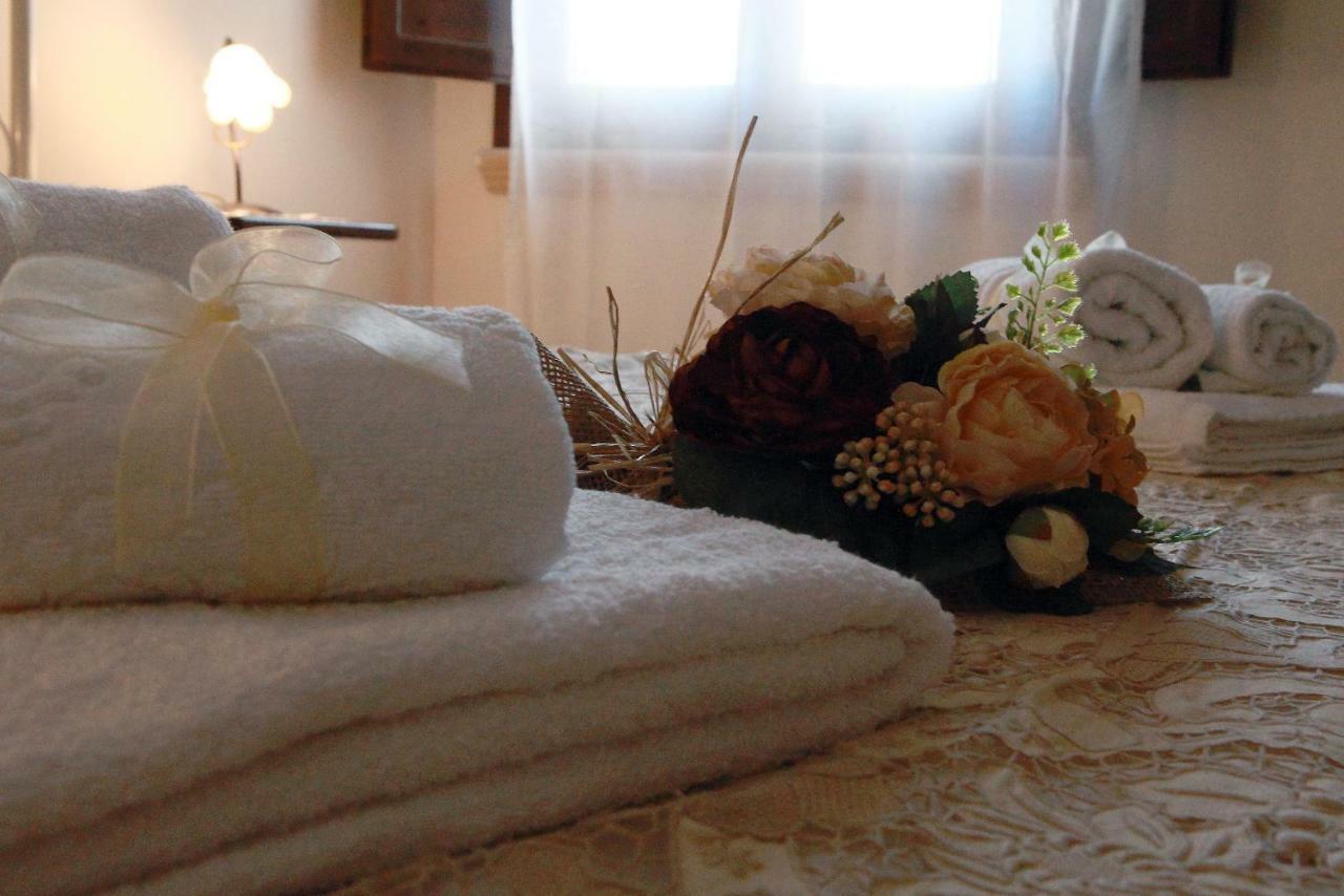 Donna Concetta Casa Vacanze Феллине Экстерьер фото