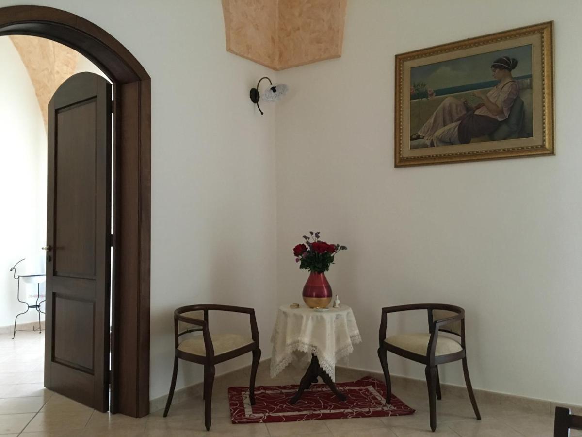 Donna Concetta Casa Vacanze Феллине Экстерьер фото